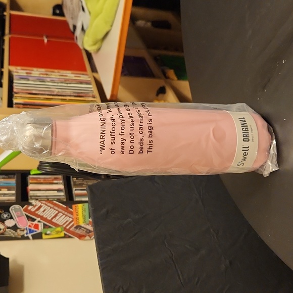 S'well Original Bottle & Salad Bowl Kit - Picture 6 of 8